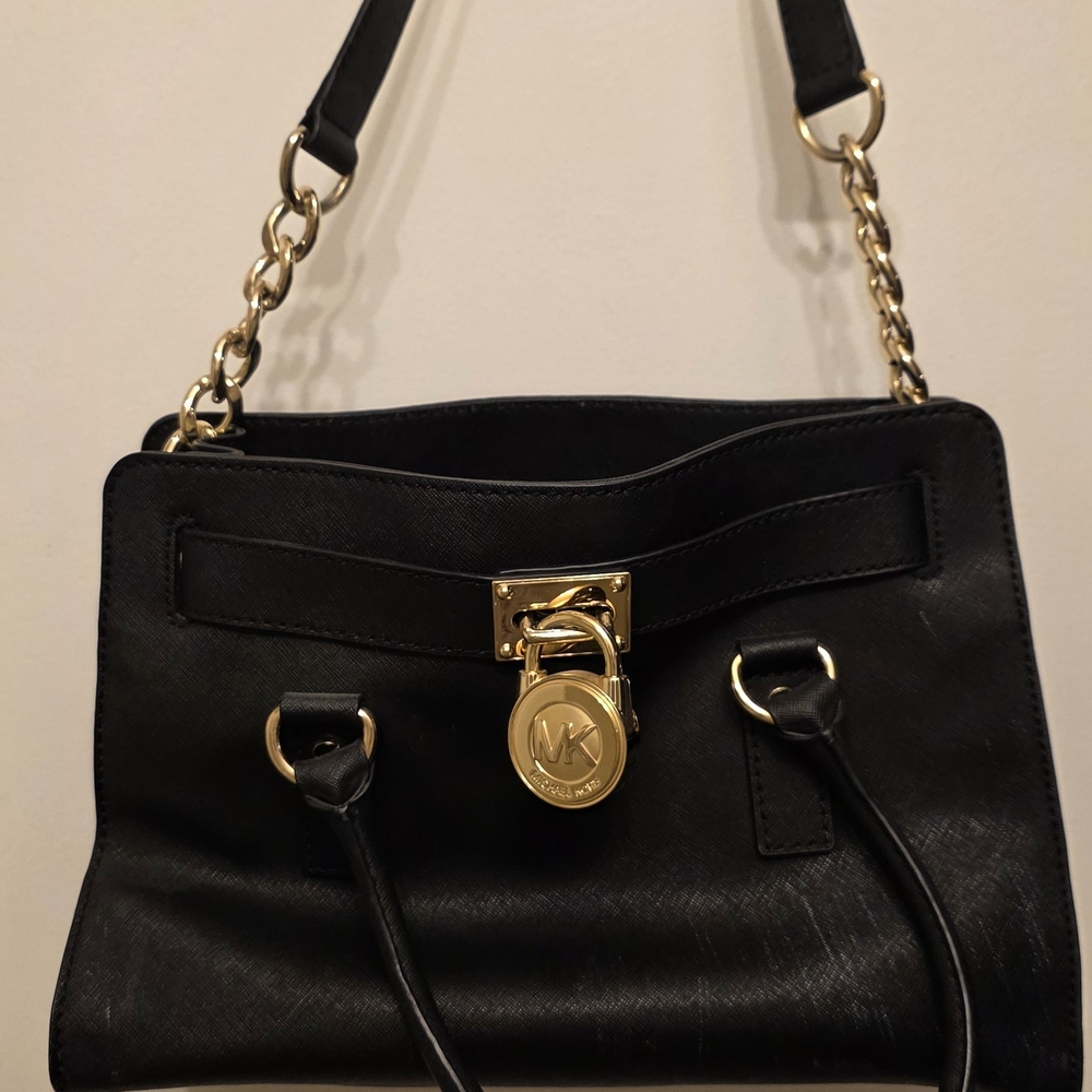MICHAEL Michael Kors Black Shoulder Bag with Gold Details